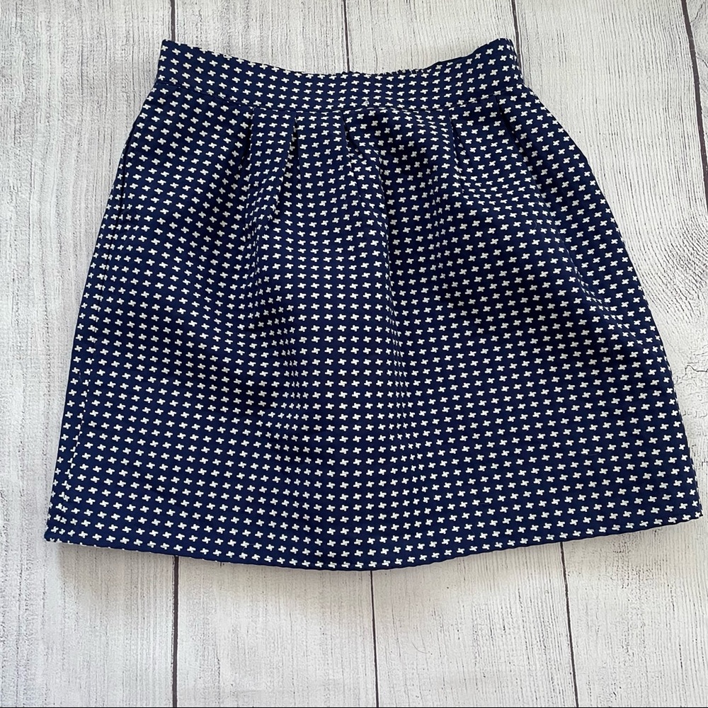 dina be Navy & White Skirt Sized Medium